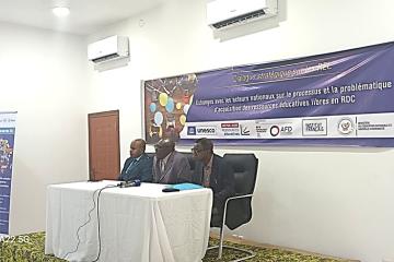 De gauche à droite le représentant de l'Unesco en RDC, le représentant du Secrétariat général au ministère de l'Educ-NC et le Secrétaire du Space. Photo fda