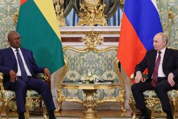 Les présidents bissau-guinéen et russe.
