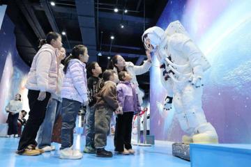 Des enfants apprennent les fonctions et
