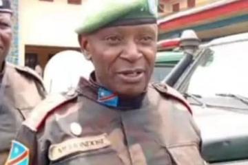 Le général Muhondosi Muyusa Constantin prenant le commandement de la 34ème région militaire. Photo droits tiers