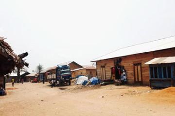 Village Valubu après attaque.
