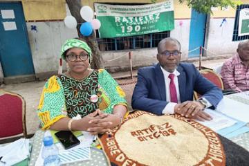 M. Heustache Namunanika, le president de l'ANINODF, et Mme 