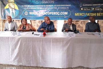 M.Mbaka Boniface, au centre, entouré de ses collaborateurs de DINACOPE Kongo central 1. Photo droits tiers