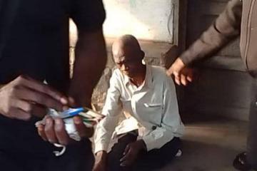Le présumé criminel Muyeye arrêté hier dimanche matin dans le territoire de Kazumba (Kasaï-Central). Photo Droits tiers