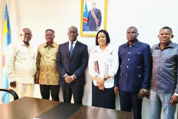 Élue du territoire d'Ango et Questeure adjointe de l'Assemblée nationale, Grâce Neema (milieu) insiste sur l'engagement des cadres. Photo droits tiers