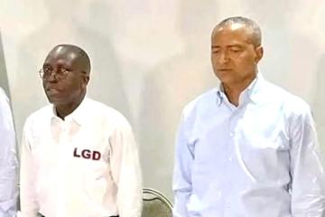 Augustin Matata Ponyo (g) et Moïse Katumbi.