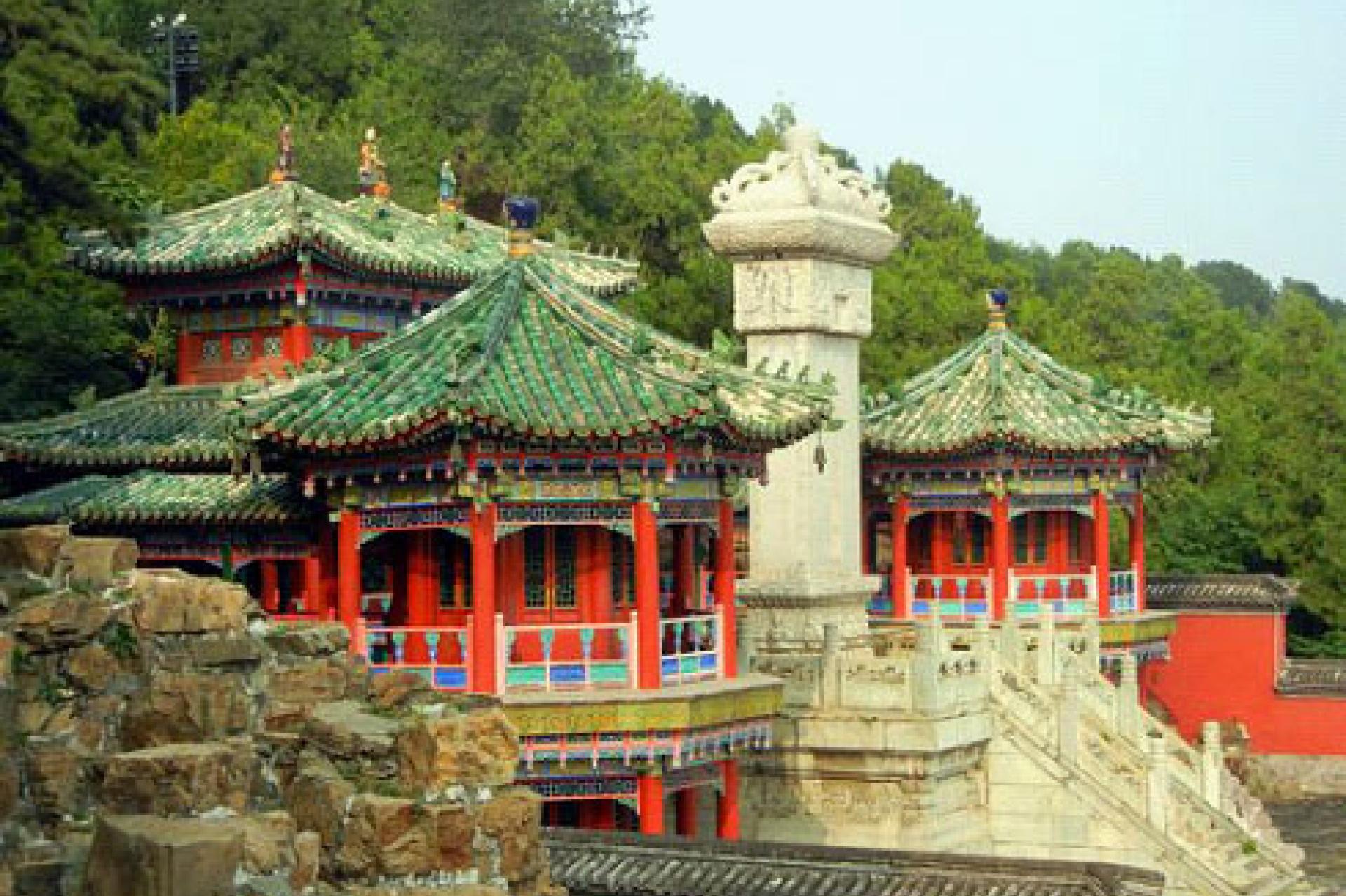 Le Palais d'été.  Localisé à Pékin, ce palais est une ancienne résidence impériale. Photo chine.in