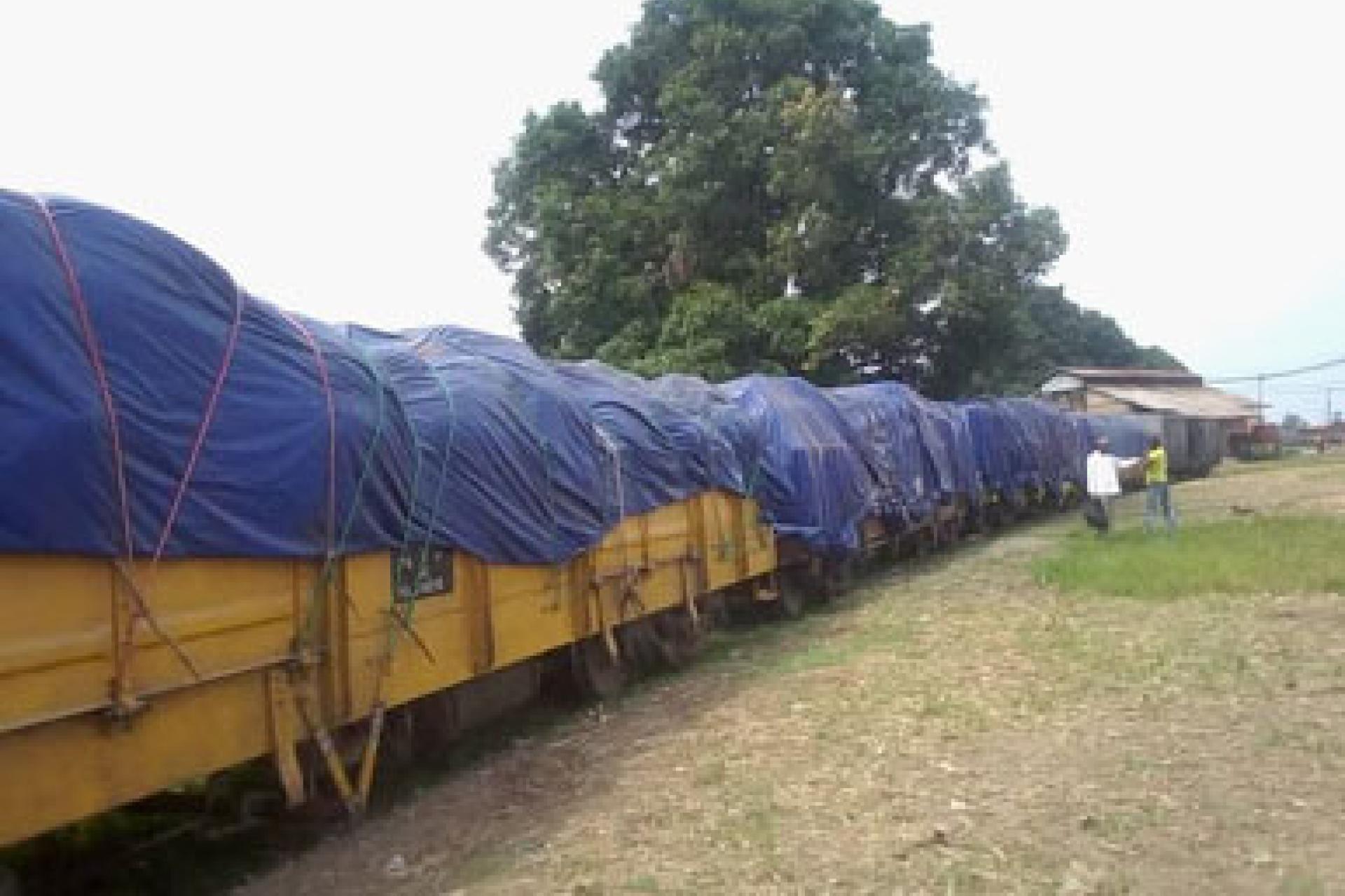 Les matériels de construction de chute Katende stockés 