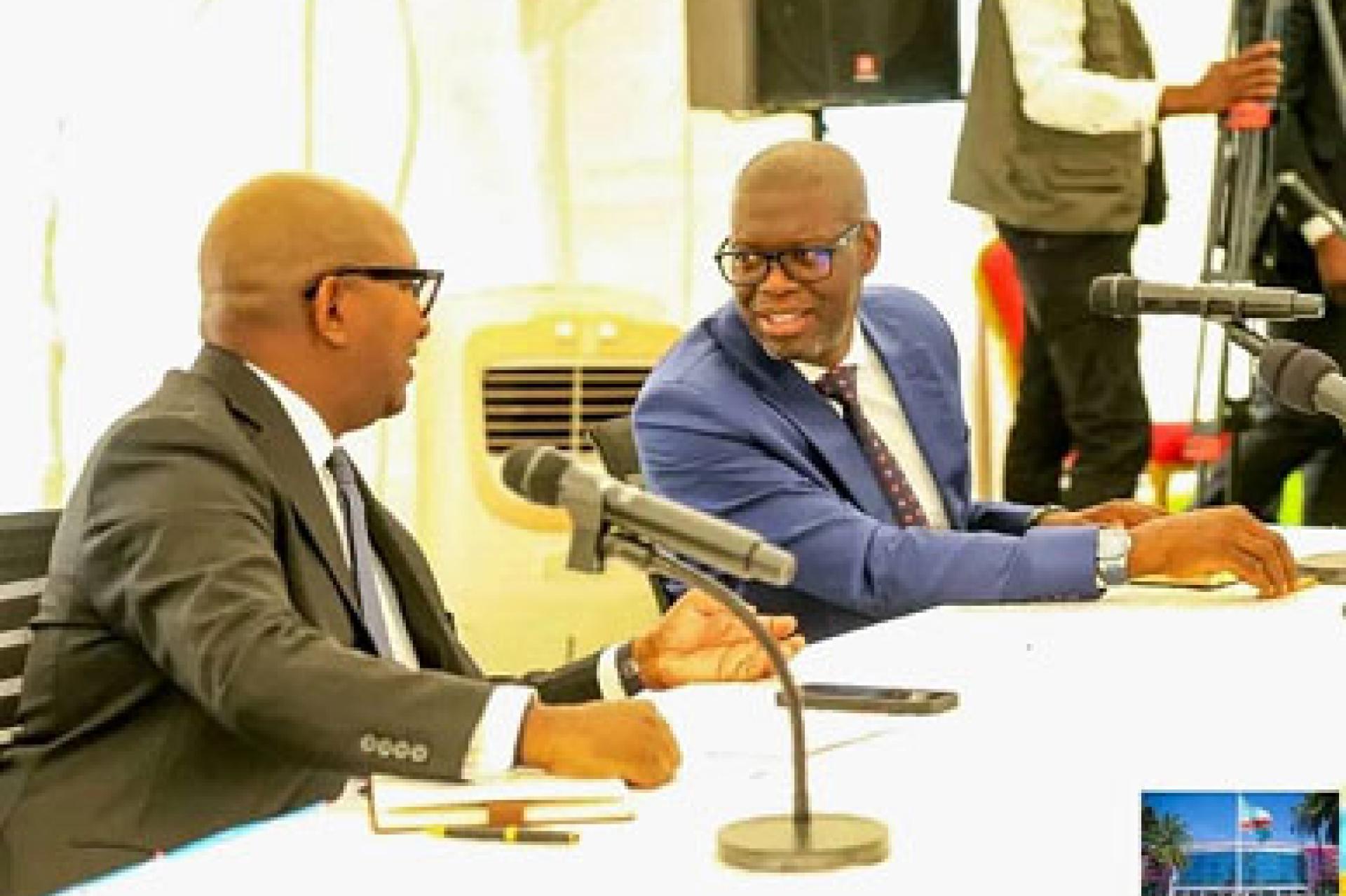 Jean-Michel Sama Lukonde et Jacques Kyabula lors de la conférence à Lubumbashi. Photo droits tiers