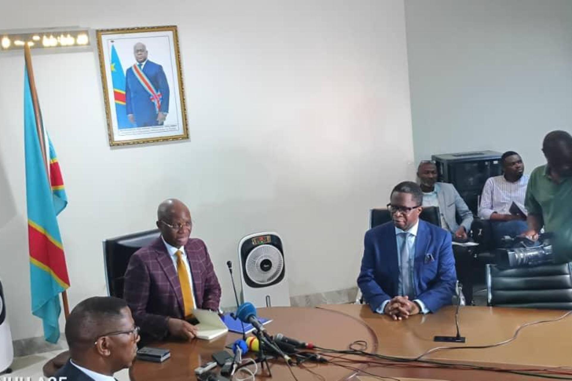 Le ministre de la Santé devant les professionnels des médias annonçant la 4ème édition du Forum national sur la poliomyélite. Photo droits tiers