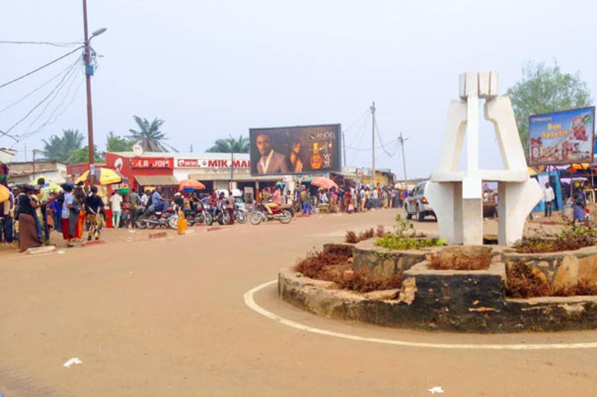 Un rond-point au centre-ville de Tshikapa dans la province du Kasaï (Août 2017). Photo RADIO OKAPI