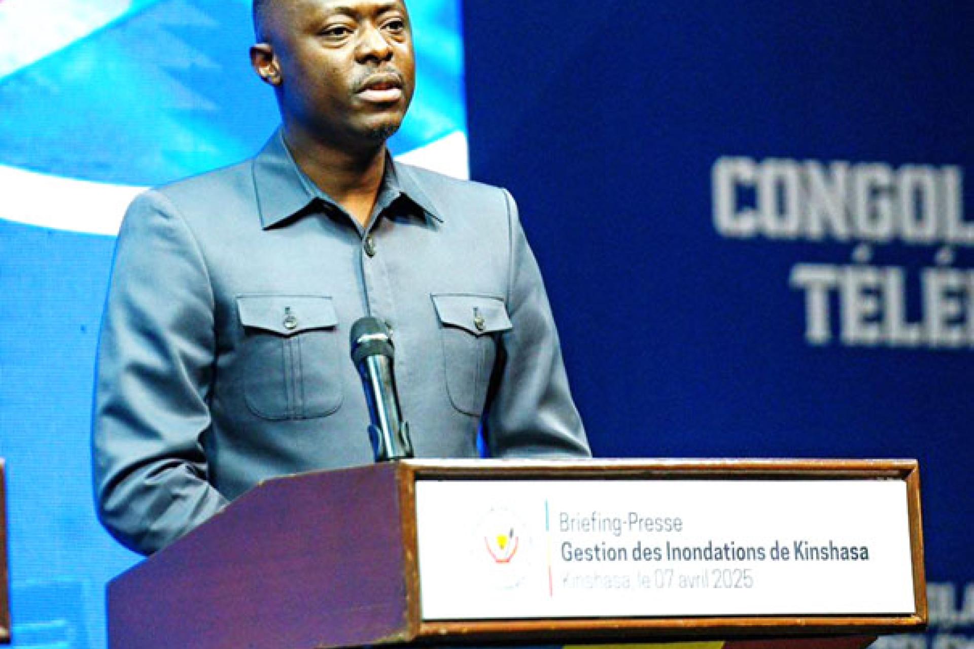 Teddy Lwamba, ministre des Ressources hydrauliques et de 