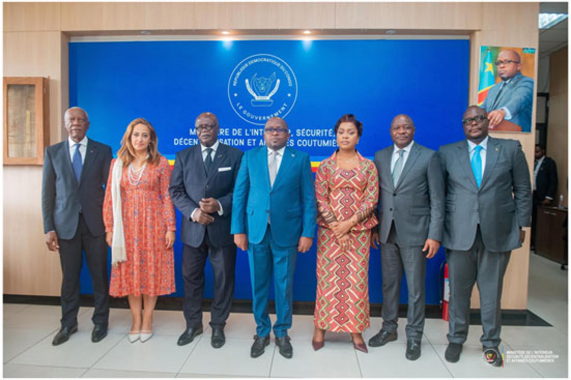 Le VPM Shabani, au ecntre, parmi les députés Francophones venus à Kinshasa. Photo droits tiers
