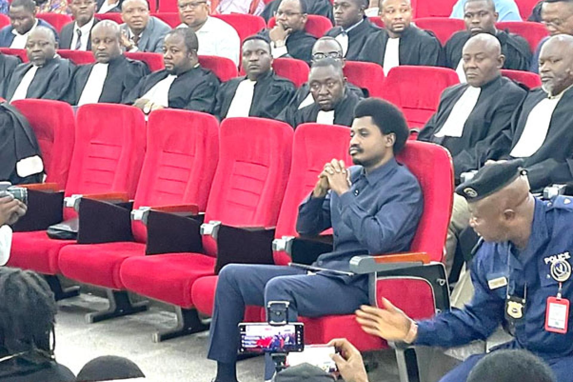 Constant Mutamba jugé pour détournement, prochaine audience le 23 juillet. 