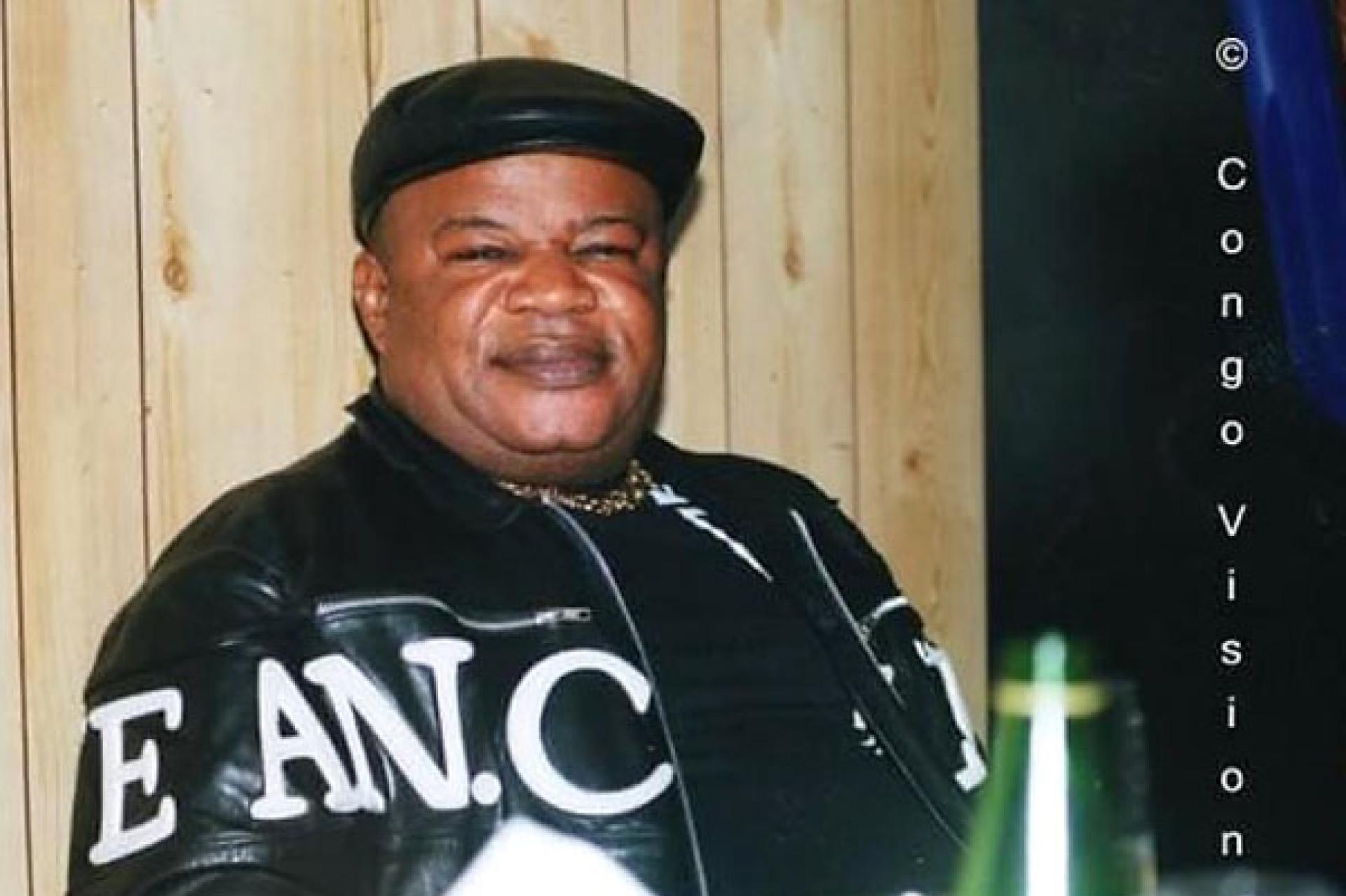 Jean de Dieu Bialu Makiese,dit Madilu System «le Grand Ninja. 