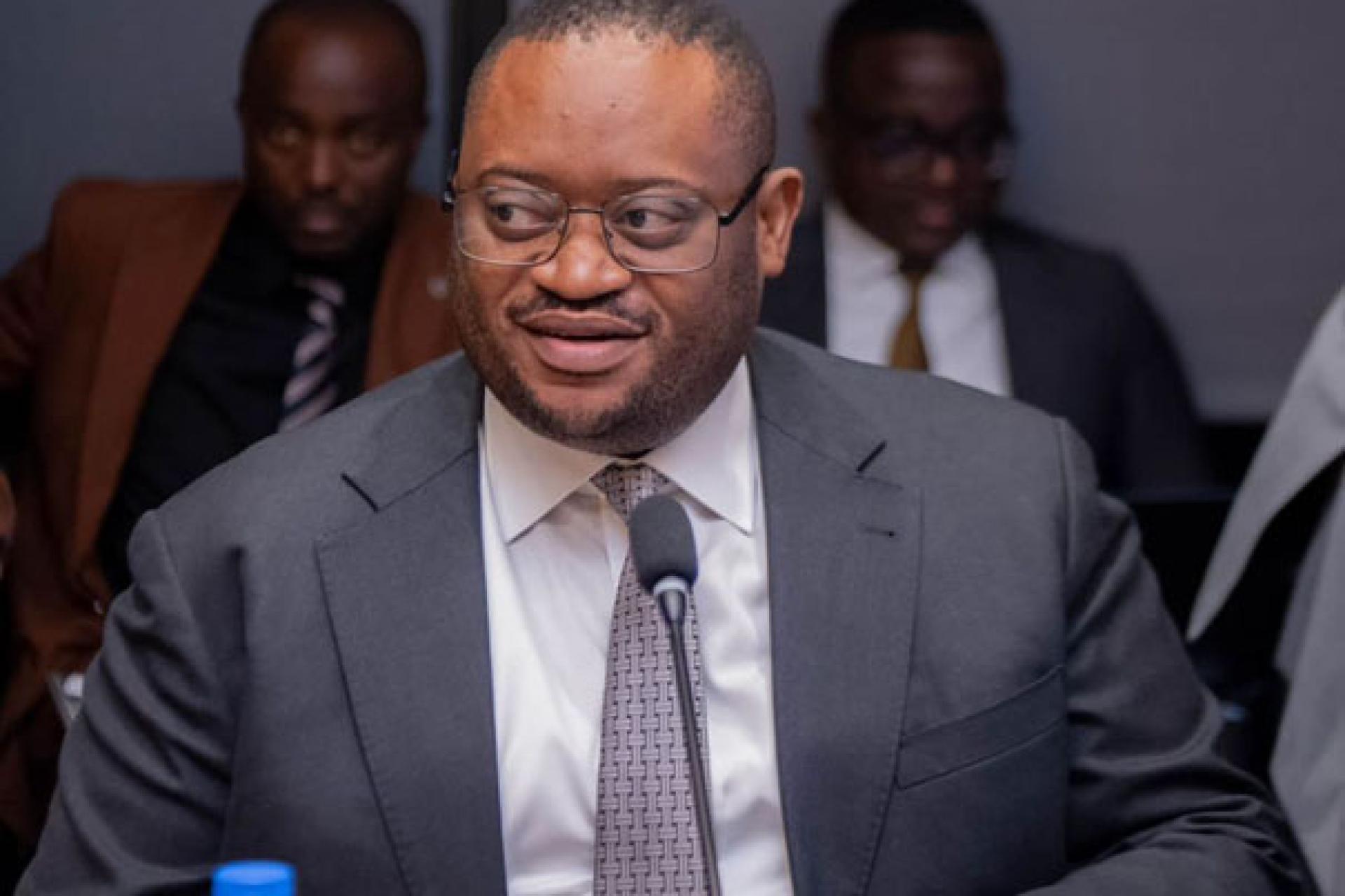 Le ministre salue les performances des régies financières. Photo droits tiers