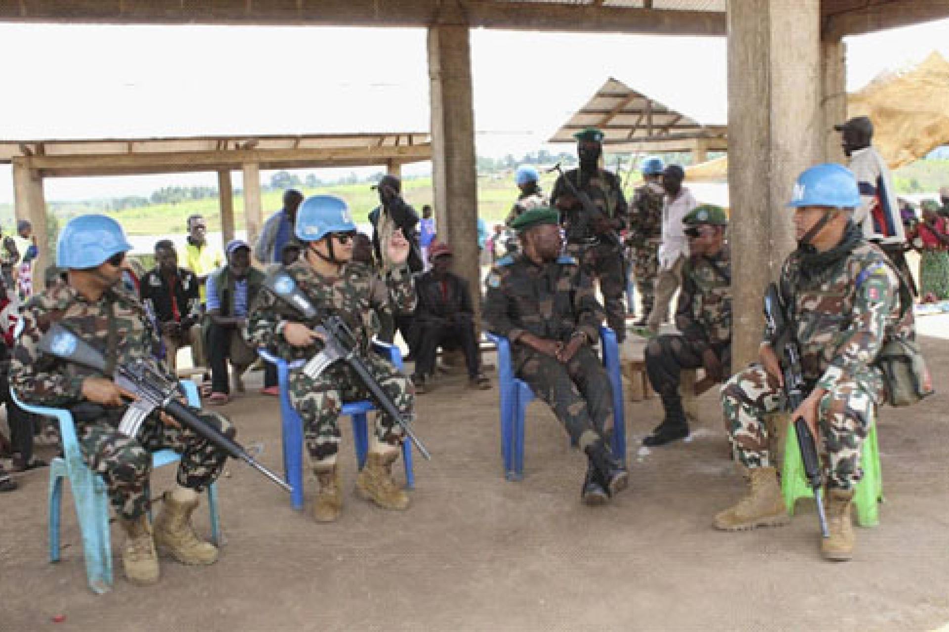 les FARDC et la Monusco 