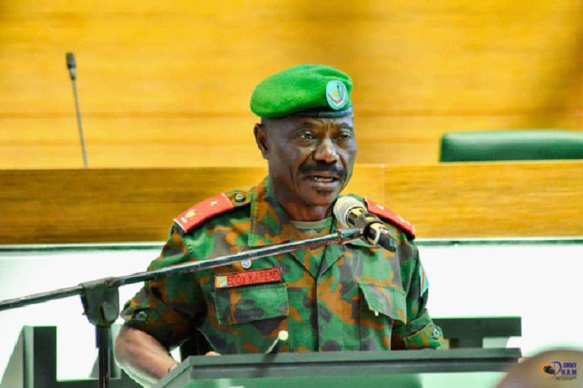 Général Eddy Kapend