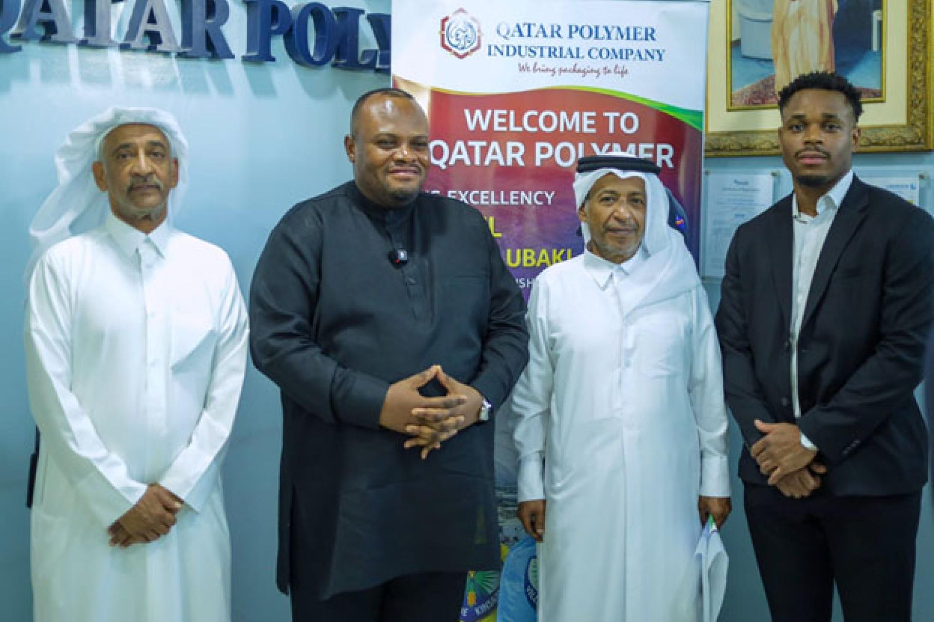 Daniel Bumba et la délégation du Qatar