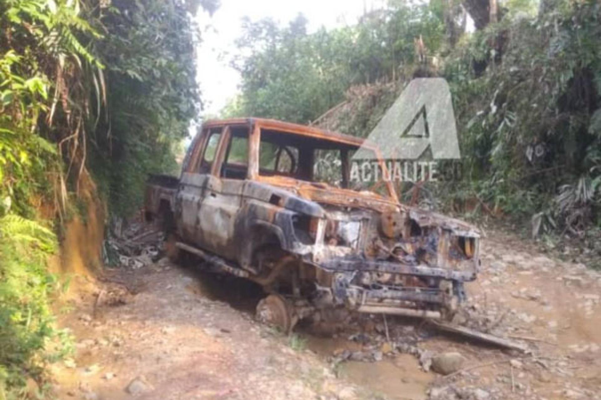 Une jeep des rebelles ciblée par les raids de l'armée sur l'axe Walikale-Kashebere. Photo droits tiers 