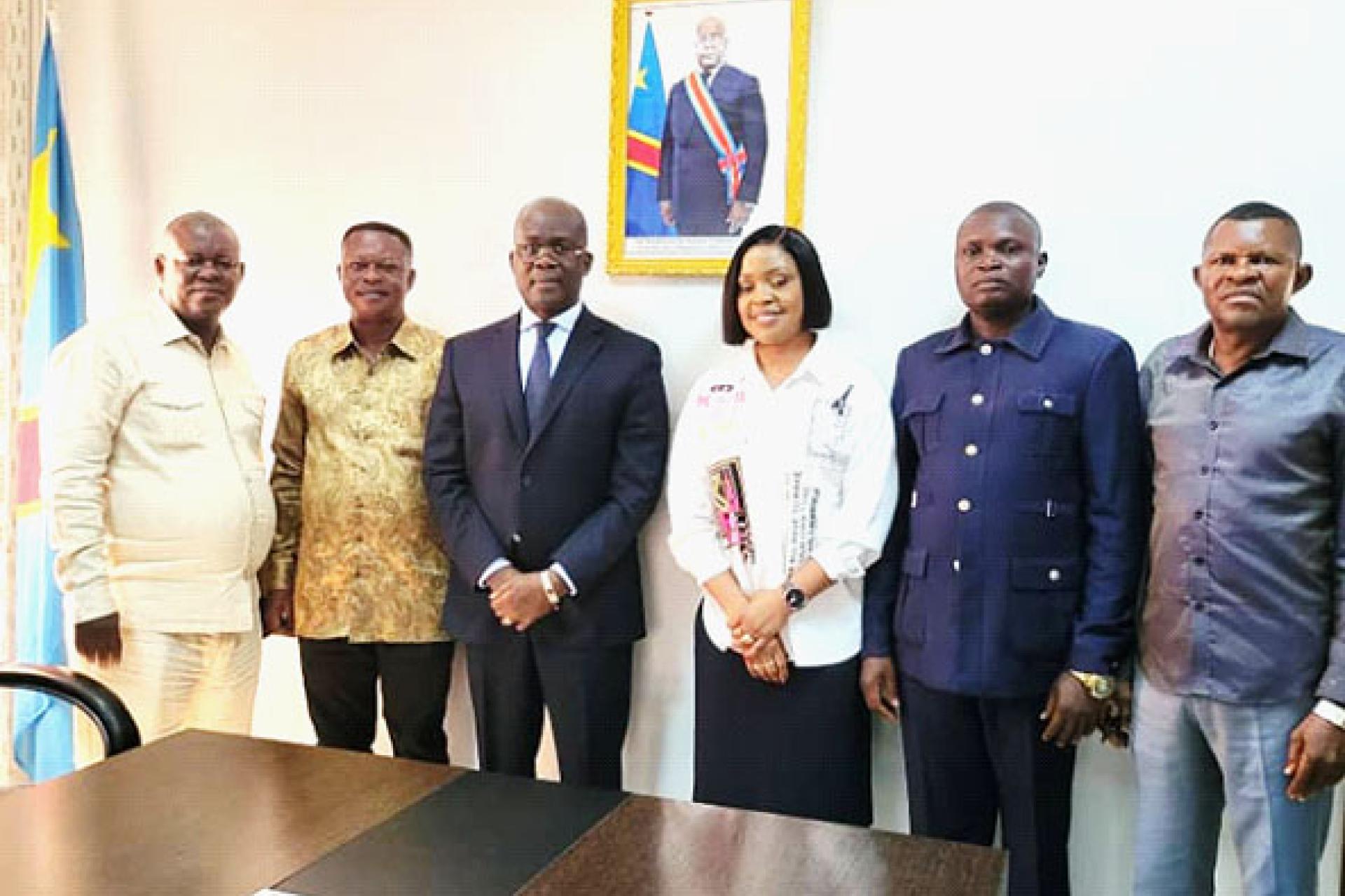 Élue du territoire d'Ango et Questeure adjointe de l'Assemblée nationale, Grâce Neema (milieu) insiste sur l'engagement des cadres. Photo droits tiers