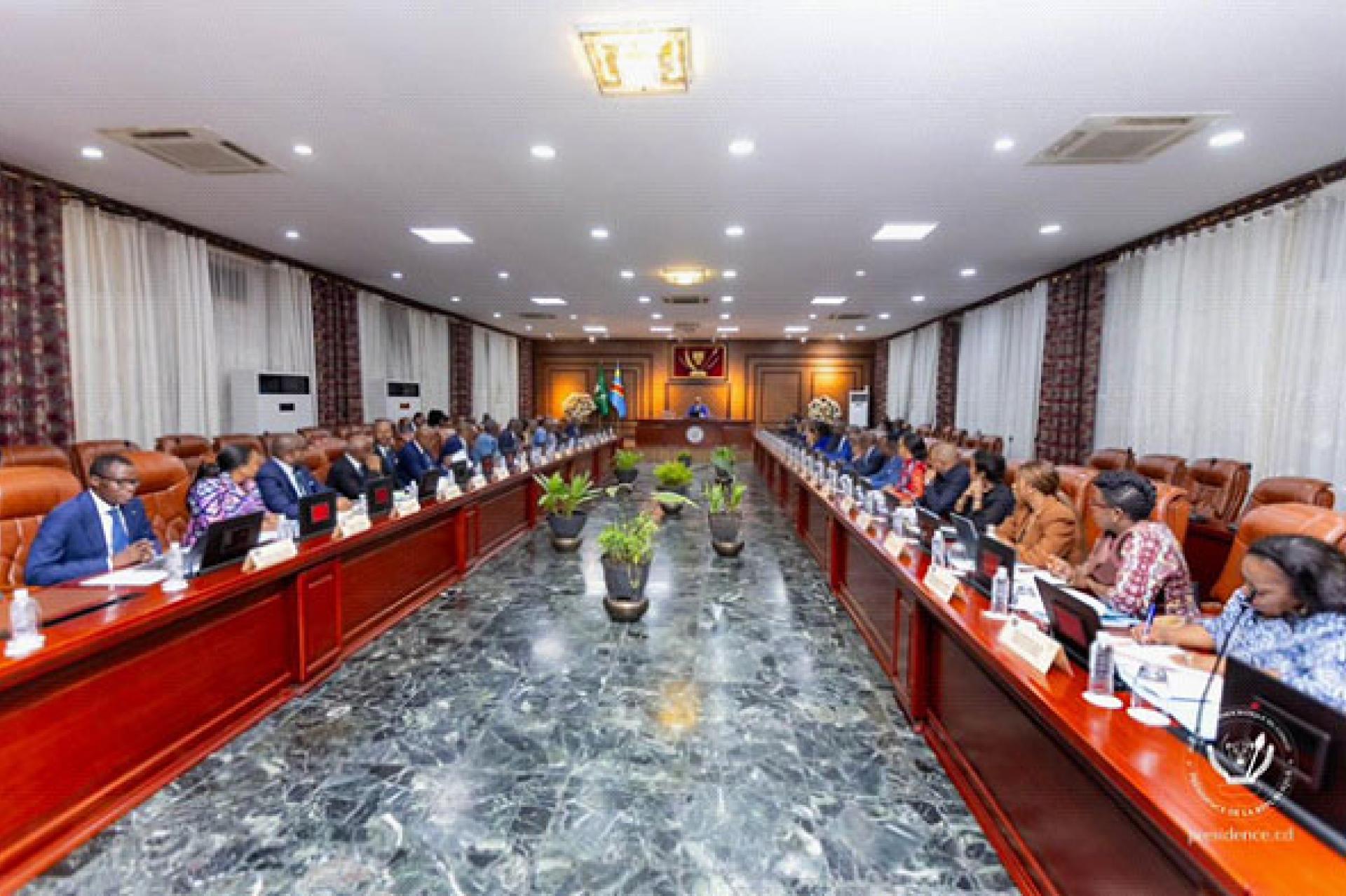 Vue d'un conseil des ministres présidé par le Chef de l'Etat Félix Tshisekedi. 